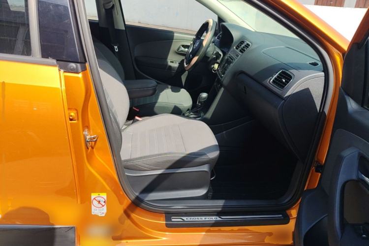 Used Volkswagen Polo 2014 1.6L Cross Polo Automatic