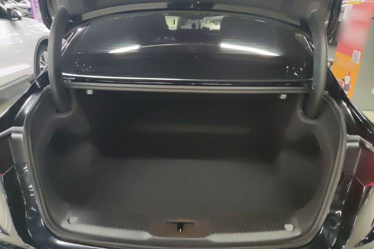 Used Hongqi H5 2025 2.0T Automatic Flag Edition – 500 000 Units Commemorative Version