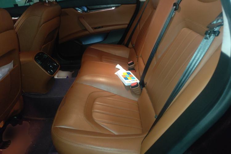 Used Maserati President 2013 3.0T Standard Model Left Rear Seat