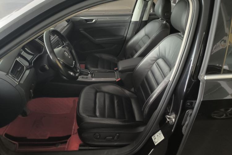 Used Volkswagen Passat 2017 330TSI DSG Luxury Edition Left Front Seat