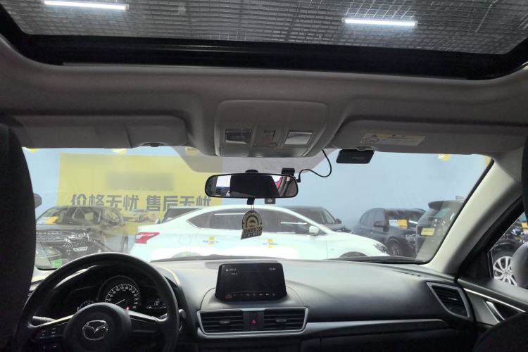 Used Mazda 3 Axela 2019 Cloud-Controlled Sedan 1.5L Automatic Luxury Model China VI Standard