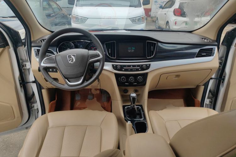 Used Baojun 730 2016 1.5L Manual Comfort Version 7 Seats China V Emission Standard