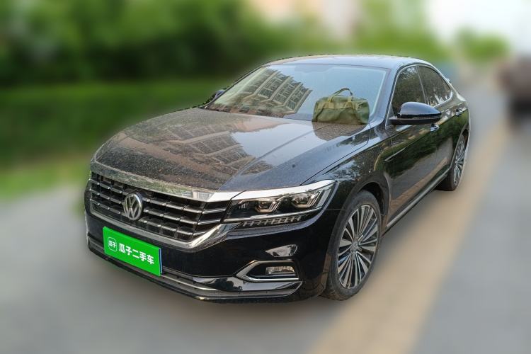 Used Volkswagen Passat 2019 330TSI Luxury Edition China VI Standard