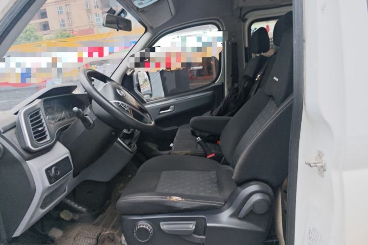 Used SAIC MAXUS Xintu V80 2023 2.0T Manual Classic Aoyuntong Long Wheelbase Mid-Height 6/7/8/9-Seater Left Front Seat