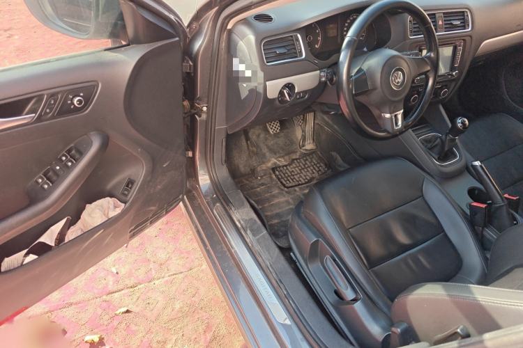 Used Volkswagen Sagitar 2014 Revised Version 1.6L Manual Comfort Edition