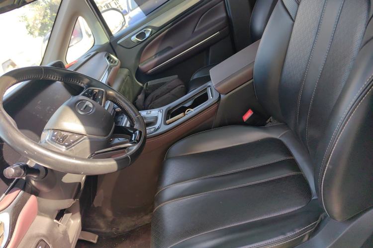 Used GAC Trumpchi M6 2021 270T DCT Luxury Edition (7-seater)
