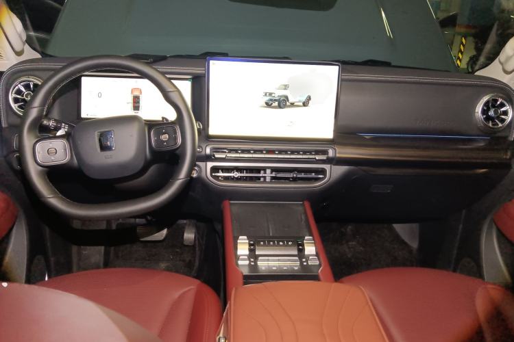 Used Tank 300 2025 2.4T Diesel Version