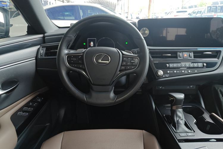 Used Lexus ES 2022 300h Excellence Edition