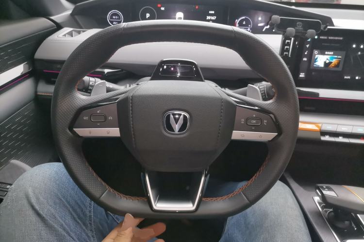 Used CHANGAN UNI-V 2022 1.5T Prestige Version
