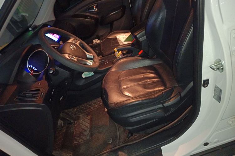 Used Hyundai ix35 2013 2.0L Automatic Two-Wheel Drive Smart GLS China IV Standard