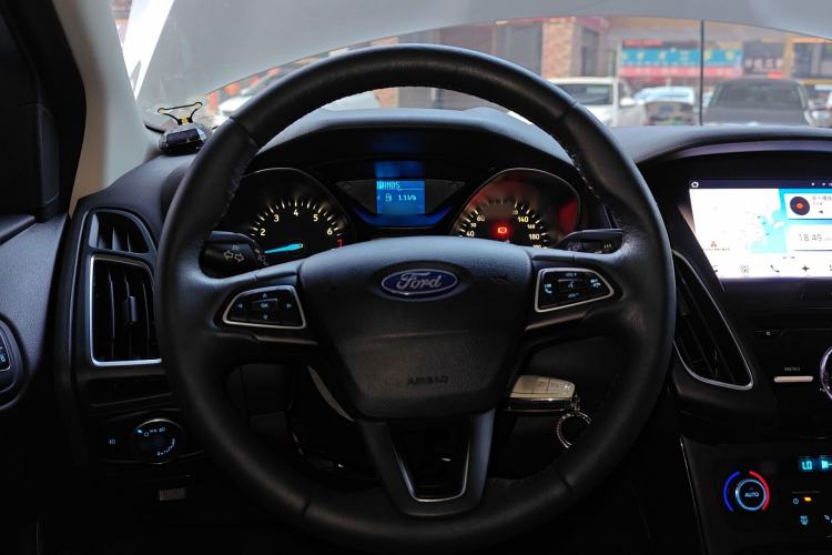 Used Ford Focus 2015 Sedan 1.6L Automatic Trend Model Steering Wheel