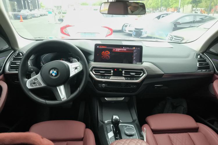 Used BMW X3 2023 Restyled xDrive30i Leading Edition M Night Sky Package Center Console