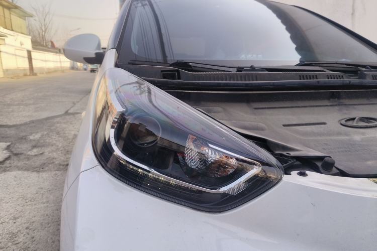 Used Chery Little Ant 2021 150 000 Yuan "Ant Fan" Edition New Ant Cool Version Lithium-Ion Battery Right Front Headlight