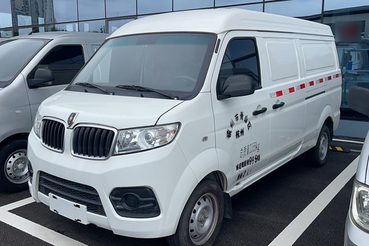 Used Jinbei New Hiace X30L 2022 1.5L Super Enjoyment Edition Air-Conditioning-Free Van China VI Standard SWC15M