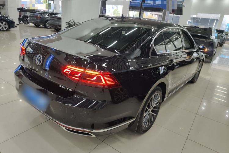 Used Volkswagen Magotan 2020 330TSI DSG Luxury Edition Rear Right 45 Deg