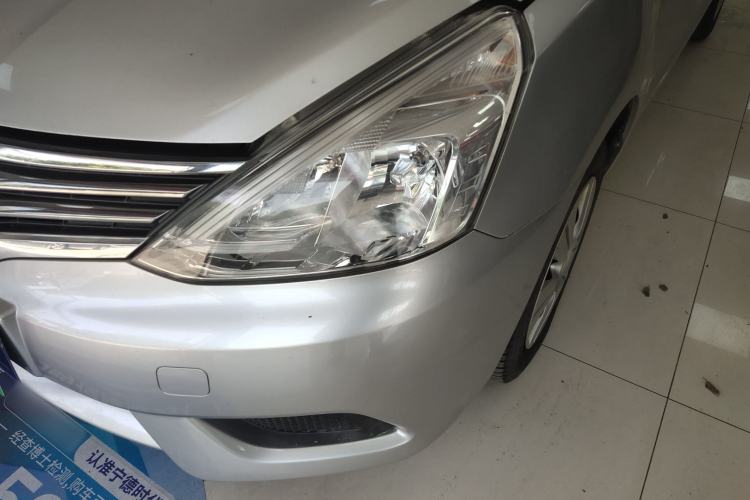 Used Nissan Livina 2015 1.6XE Manual Comfort Edition Left Front Headlight
