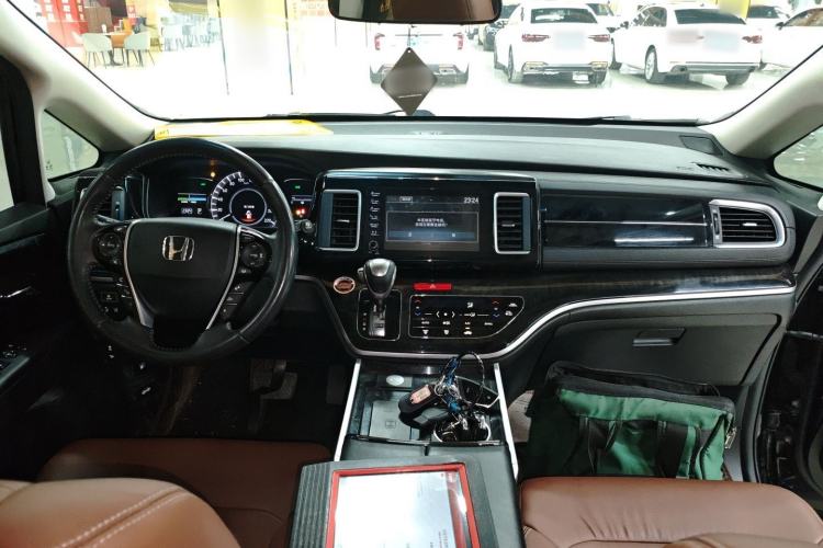 Used Honda Elysion 2019 2.0L Hybrid Supreme Edition
