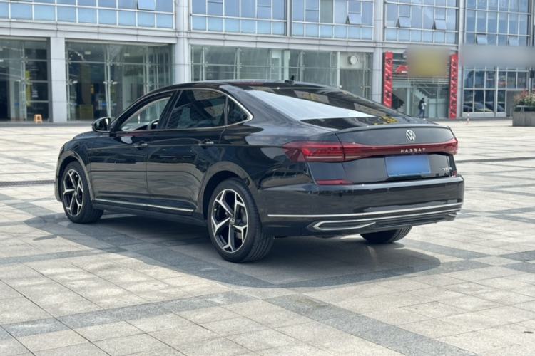 Used Volkswagen Passat 2023 330TSI Starry Elite Edition
