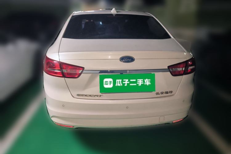 Used Ford Escort 2015 1.5L Manual Fashion Edition
