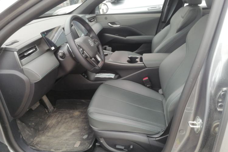 Used BYD Qin PLUS 2025 DM-i Smart Drive 120KM Superior Model
