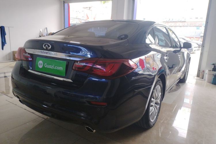 Used Infiniti Q70 2015 Q70L 2.5L Enjoyment Edition Rear Right 45 Deg