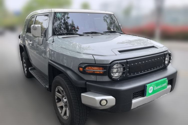 Used Toyota FJ Cruiser 