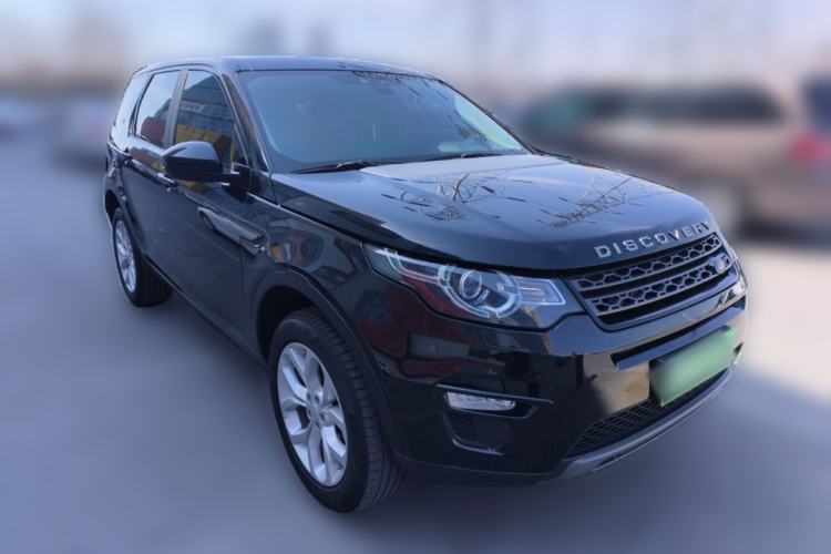 Used Land Rover Discovery Sport 2015 2.0T SE Front Right 45 Deg