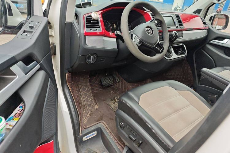 Used Volkswagen Multivan 2018 2.0 TSI Four-Wheel Drive Comfort Edition 7-Seater Driver Seat