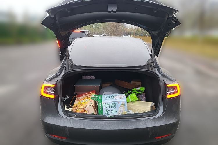 Used Tesla Model 3 2021 Performance High-Performance All-Wheel-Drive Version Trunk