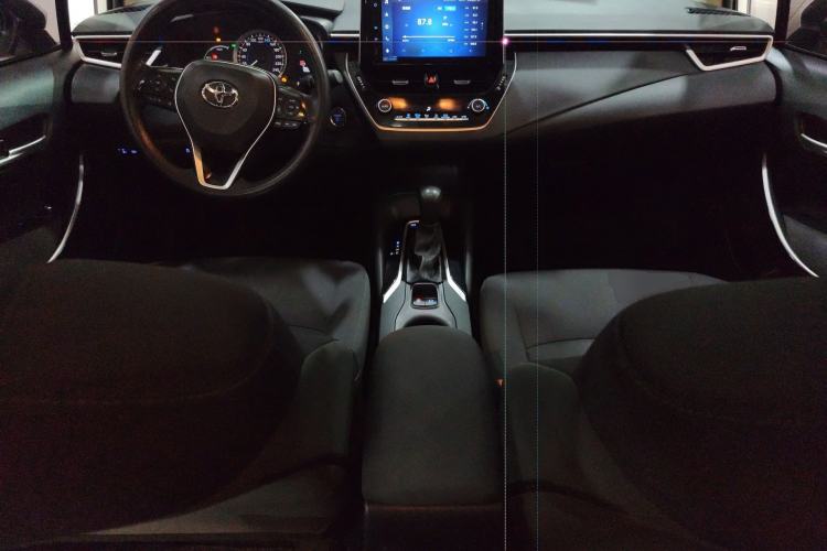 Used Toyota Corolla 2021 Dual-Motor 1.8L E-CVT Elite Edition Center Console