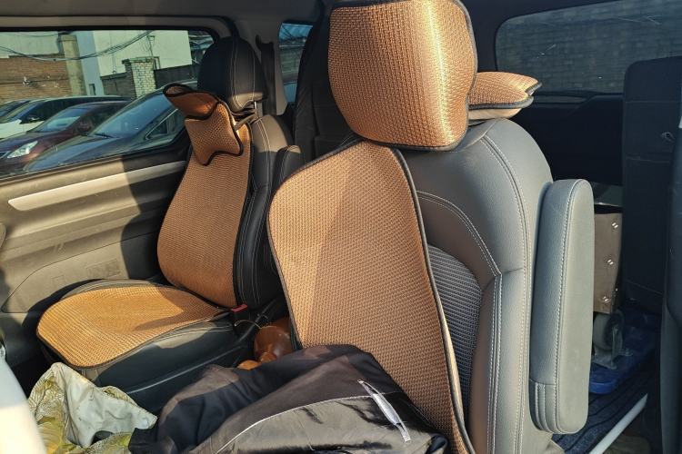 Used SAIC MAXUS G10 2016 2.0T Automatic Elite Edition
