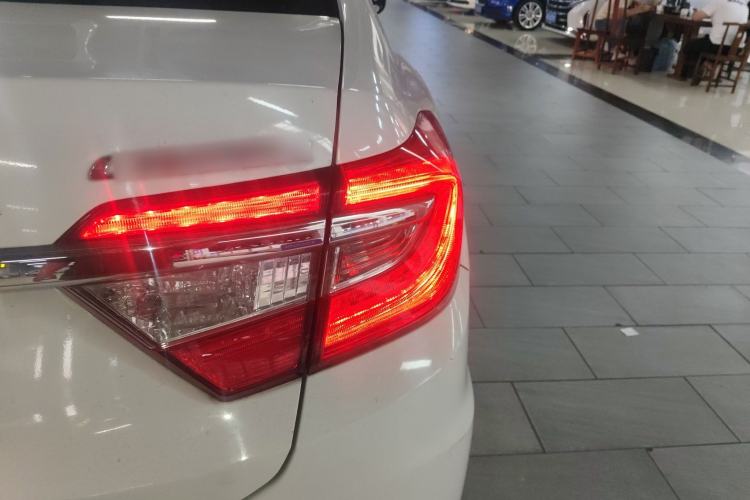 Used Honda Crider 2015 1.8L automatic comfort version Exterior 3