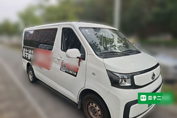 Used CHANGAN KAICHENG Ruixing EM80 2025 Passenger Version Comfort Edition 6-Seater 300 km Dual-Swing Doors
