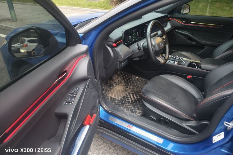 Used Ford EVOS 2022 Facelift EcoBoost 245 ST-Line