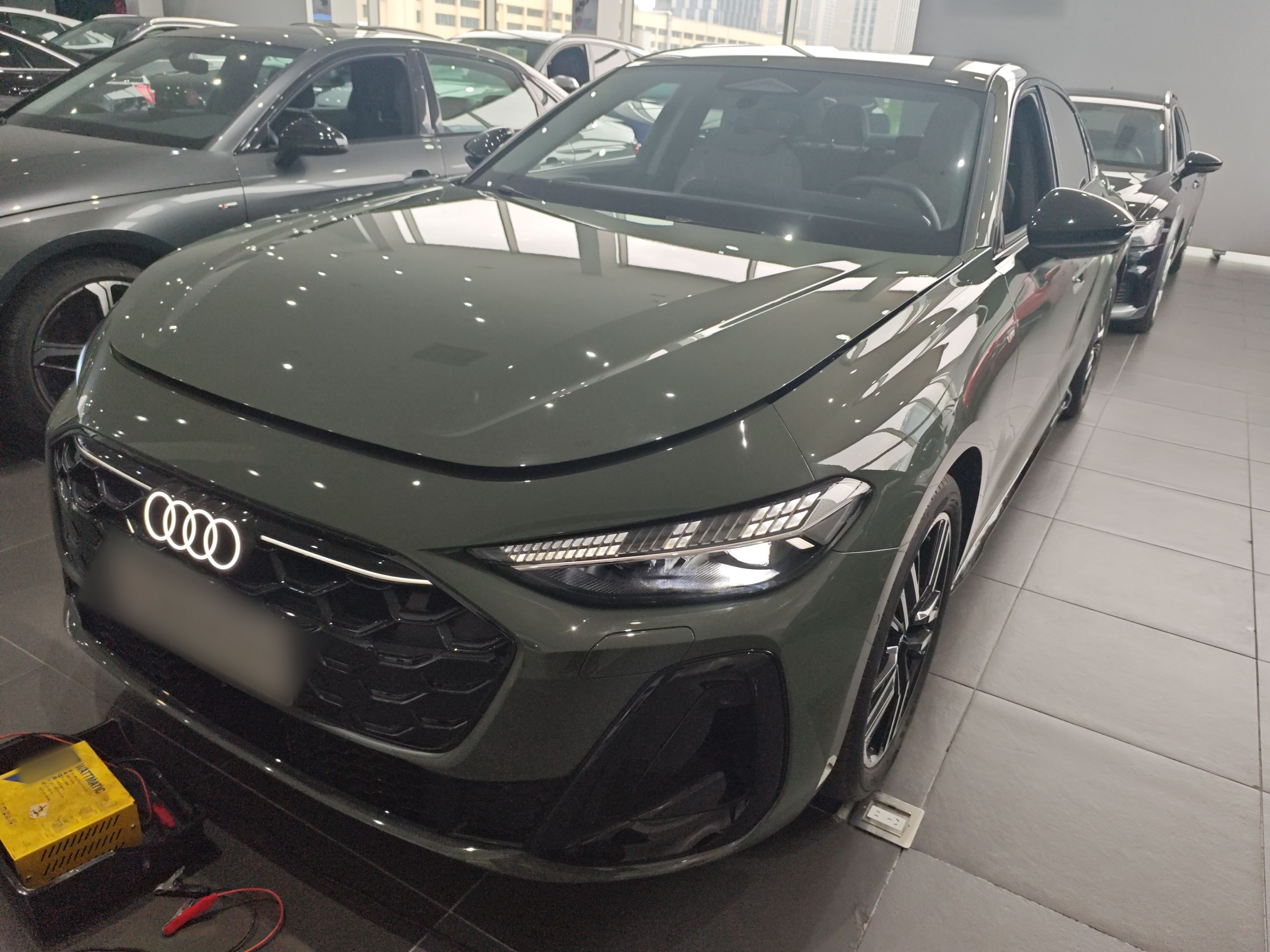 Под передней частью автомобиля