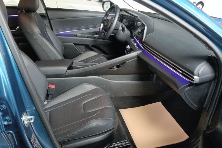 Used Hyundai Elantra 2023 1.5L CVT LUX Prestige Edition