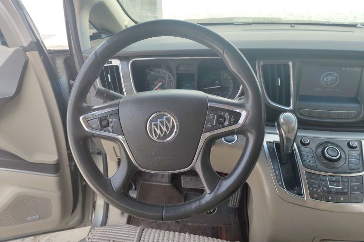 Used Buick GL8 2011 3.0L GT Luxury Business Haoya Edition
