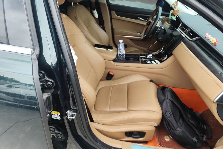 Used Jaguar XFL 2024 2.0T P250 Two-Wheel Drive Prestige Luxury Edition Right Front Seat