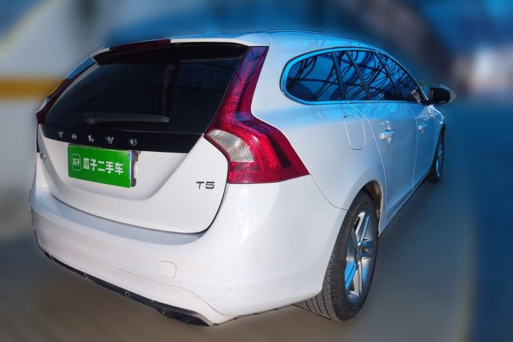Used Volvo V60 2014 Restyled T5 Zhiya Edition
