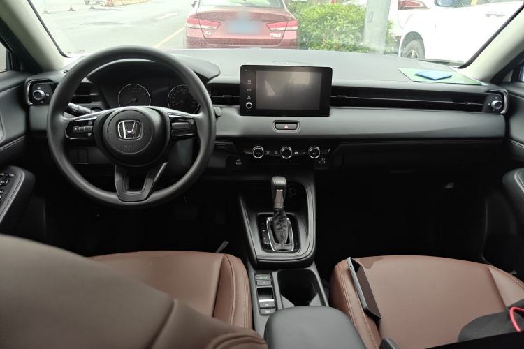 Used Honda Vezel 2023 1.5L CVT Elite Edition Center Console