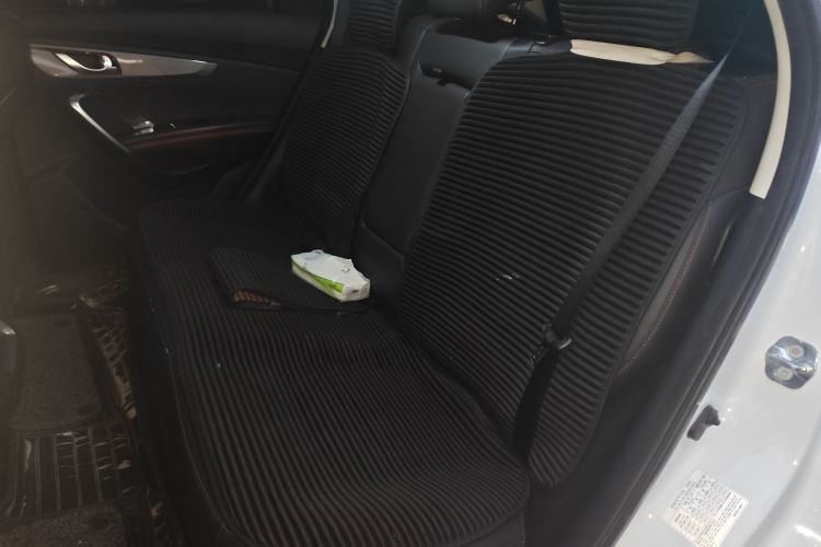 Used Changan CS55 2017 1.5T Manual Colorful Edition
