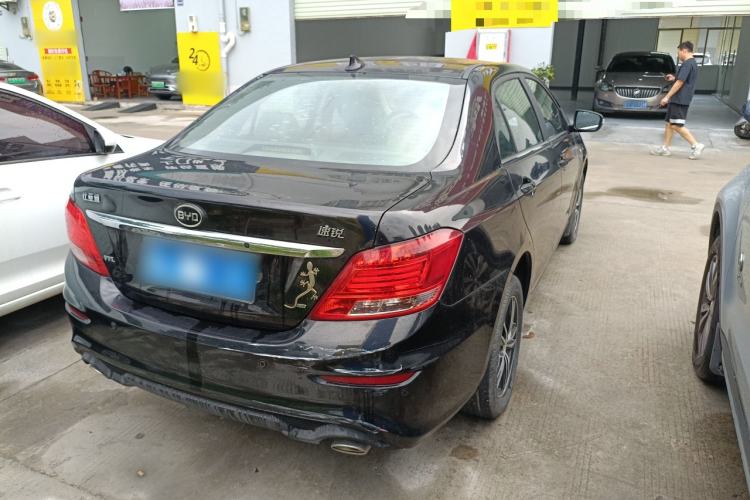 Used BYD Surui 2015 Revised Version 1.5L Manual Luxury Edition
