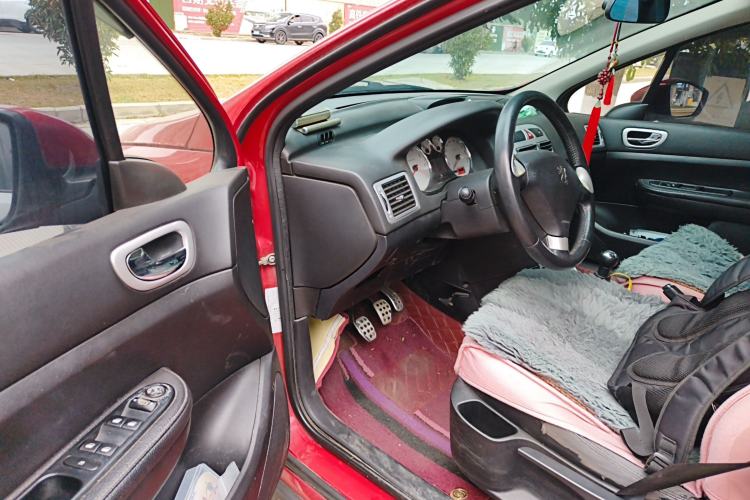 Used Peugeot 307 2013 1.6L Manual CROSS Driver Seat