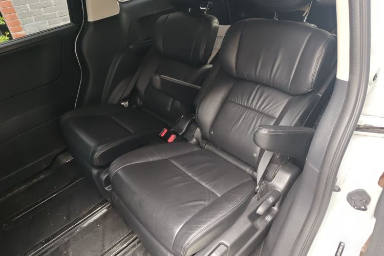 Used Honda Odyssey 2015 2.4L Supreme Edition
