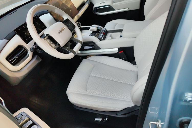 Used Formula Leopard Titanium 3 2025 501KM All-Wheel Drive Intelligent Driving Ultra Version