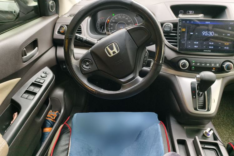 Used Honda CR-V 2012 2.0L two-wheel drive urban version