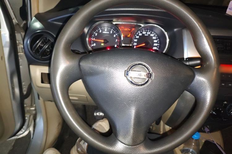 Used Nissan Livina 2013 1.6XE Manual Comfort Edition
