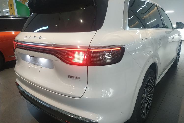 Used Hima AITO M8 2025 Extended-Range Ultra Version 53.4 kWh 6-Seater Edition Rear Right 45 Deg