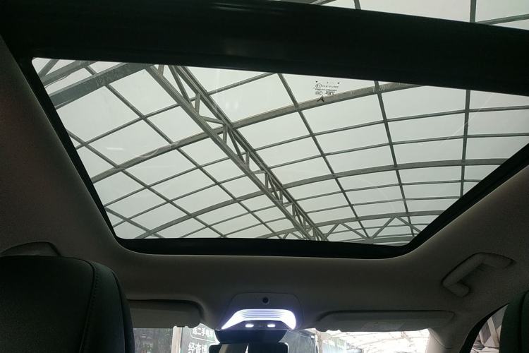 Used VOYAH FREE 2023 Four-Wheel Drive Extended-Range Model with Ultra-Long Range
