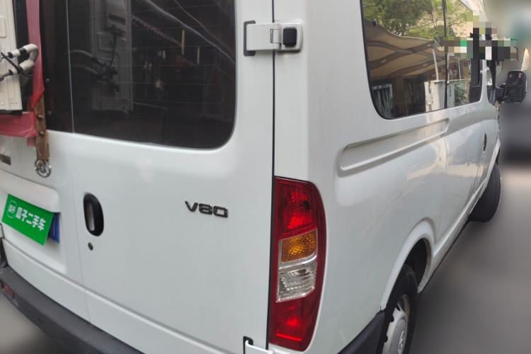 Used SAIC MAXUS Xintu V80 2021 2.0T PLUS Manual All-Around King Short Wheelbase Mid-Roof Variant—5/6/7/8/9-Seater
